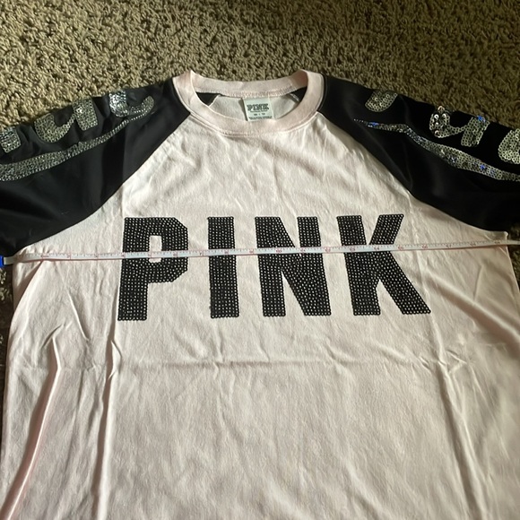 Ladies “PINK” long sleeve sequin accent top. Light pink w/black sleeves. Sz XS - Picture 6 of 9